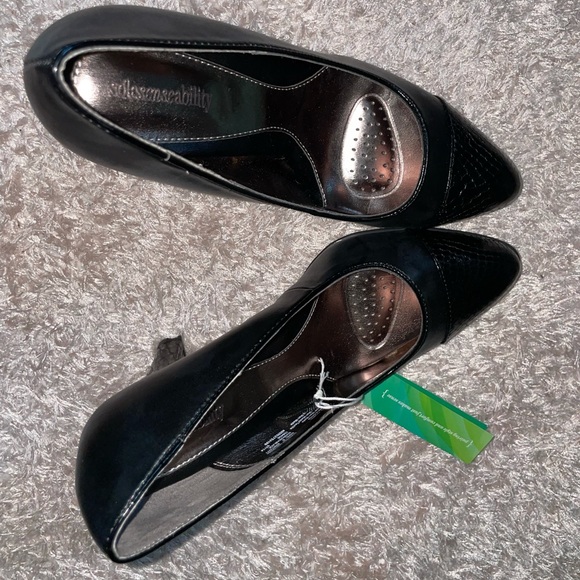 Black Solesenseability 7.5 Heels - Picture 4 of 9